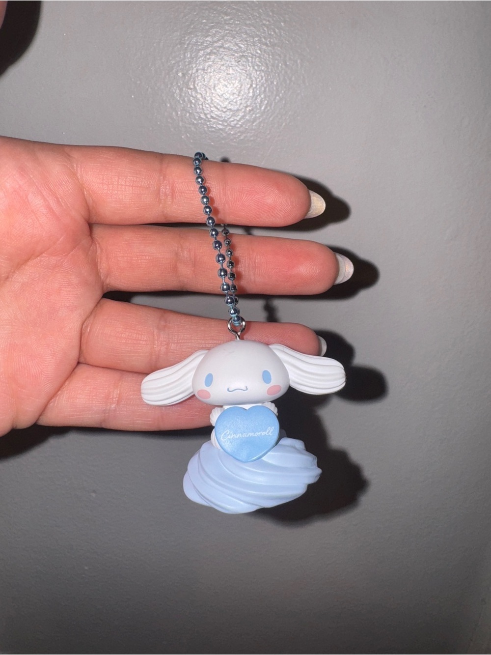 Cinnamon Roll mini keychain Gachapon